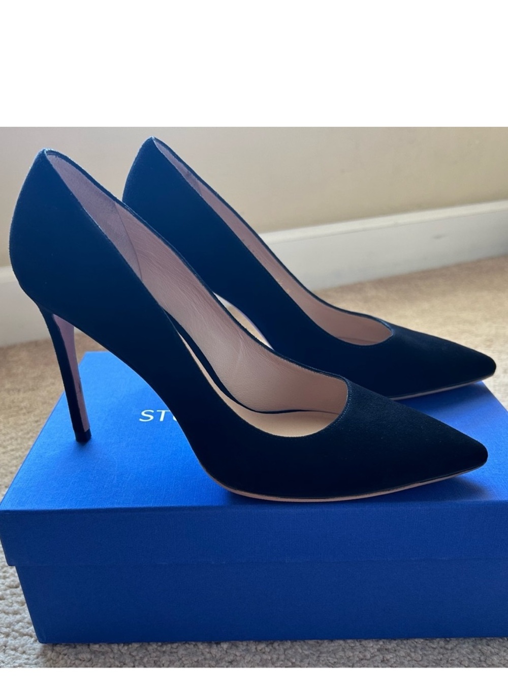 Stuart Weitzman Leigh 95 Classic Black Pumps in Black Suede, Sz 9.5